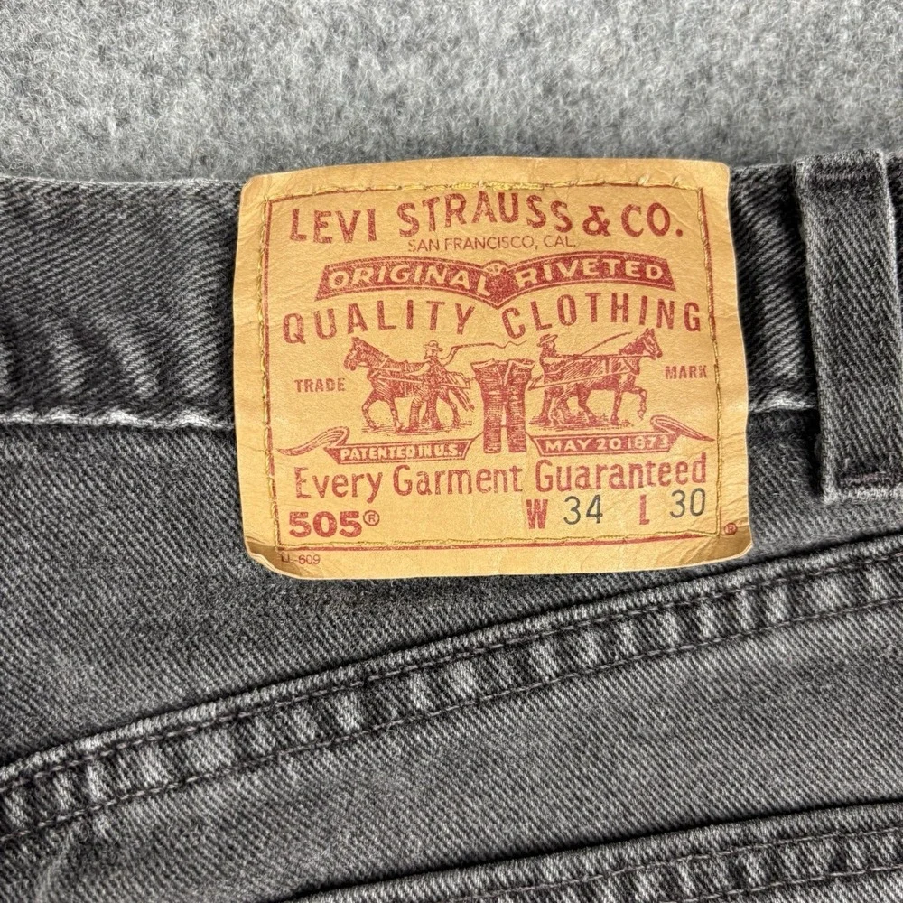 Vintage Levi's 505 Men's 34x30 (Fits 32x29) Straight Leg Black Wash Made In USA